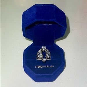 🤍 bulky ring size 8